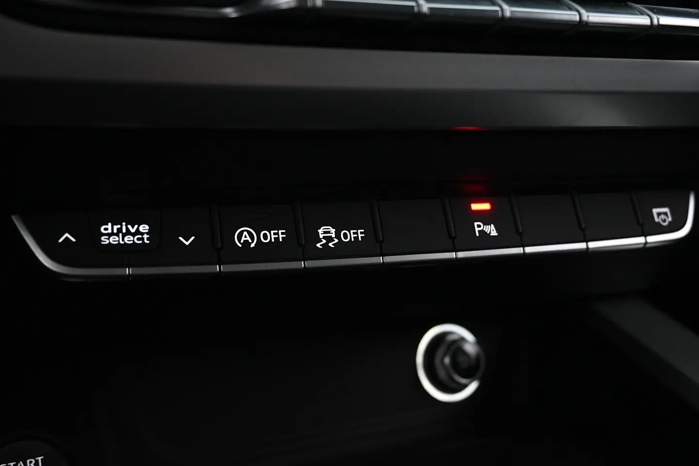 Car Image - 6u8tszWH7CVRVhg9nFHfzb