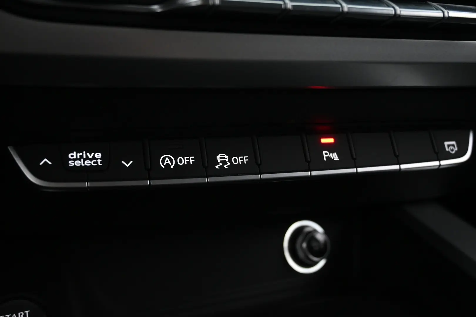 Car Image - 6u8tszWH7CVRVhg9nFHfzb