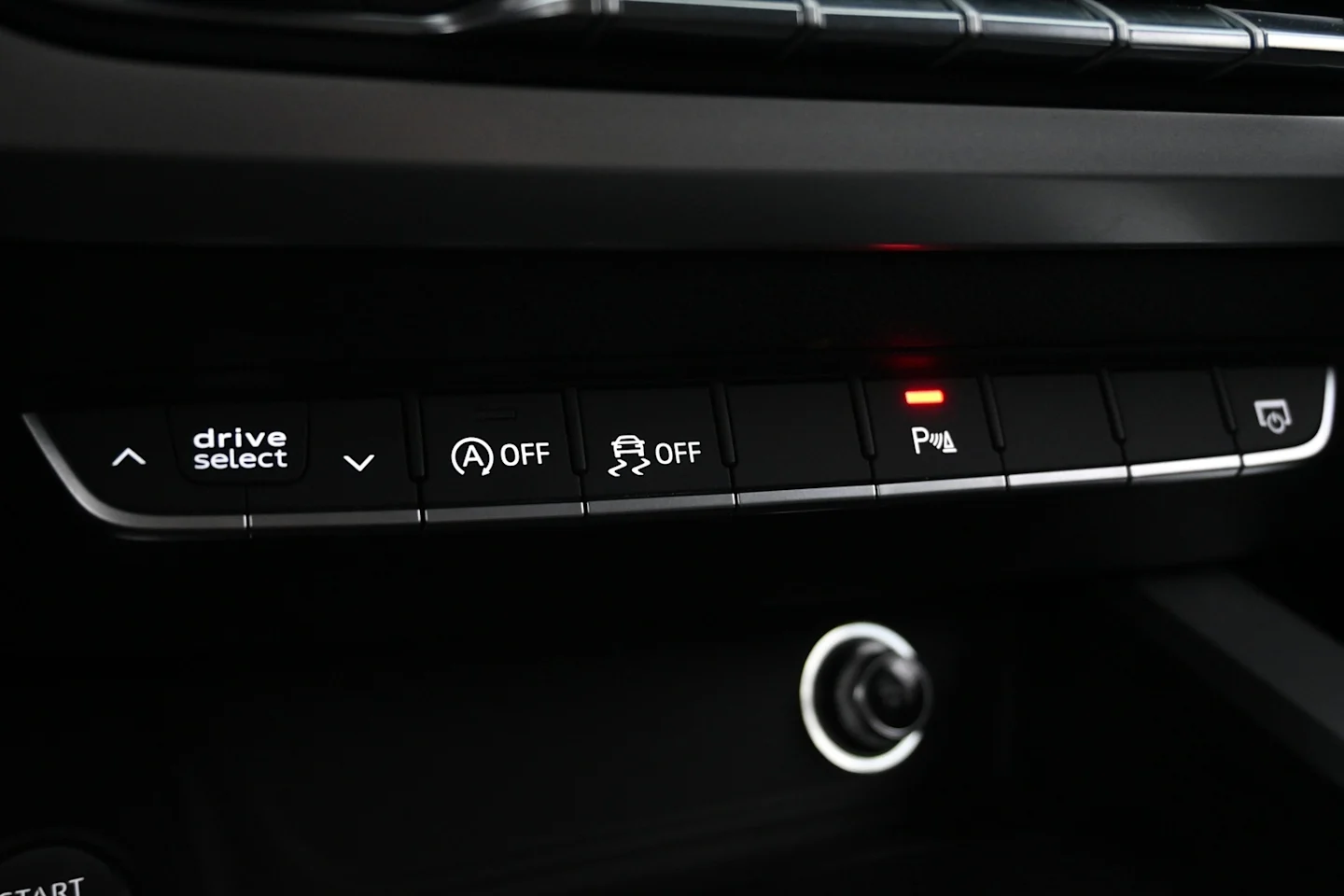 Car Image - 6u8tszWH7CVRVhg9nFHfzb