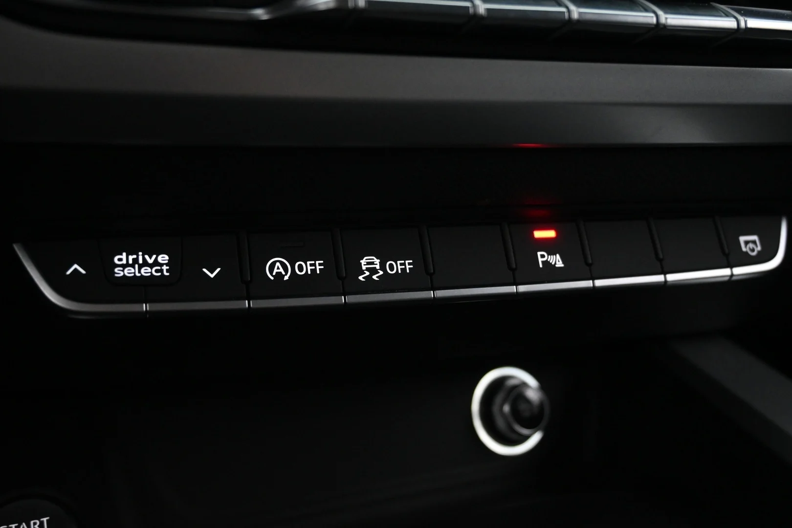 Car Image - 6u8tszWH7CVRVhg9nFHfzb