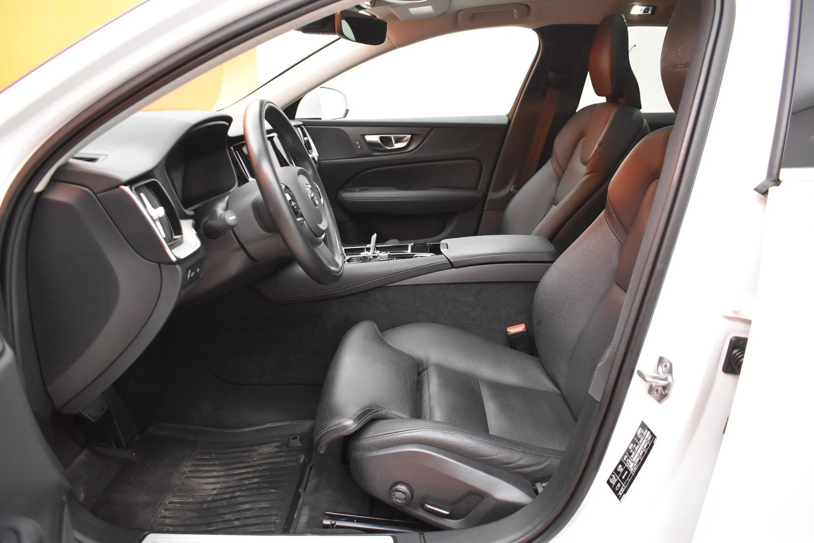 Car Image - 5Sh7Kk7bySMqZpgRxiyyYF