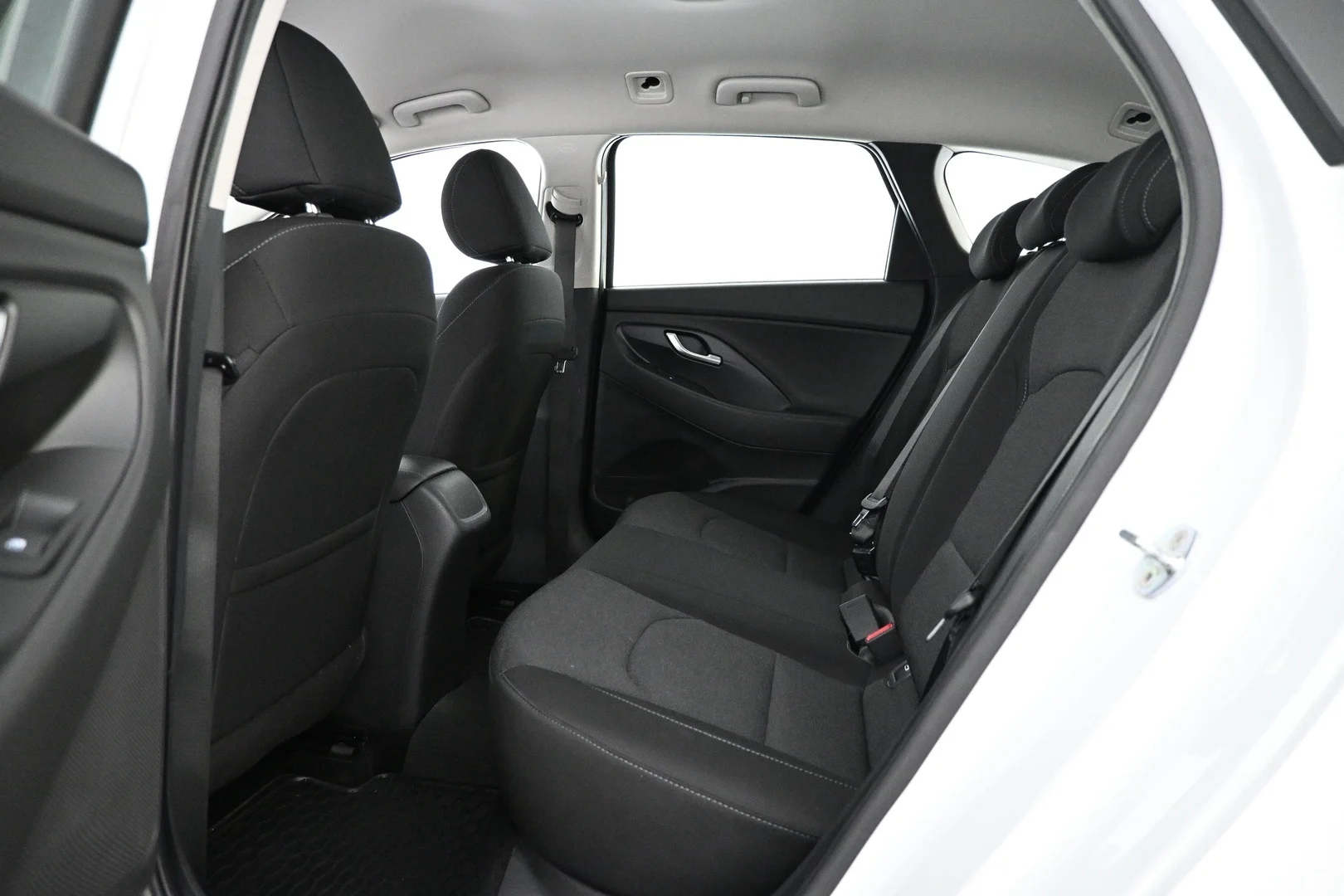 Car Image - 2xiPXiiaNopR1rneKaI0J8