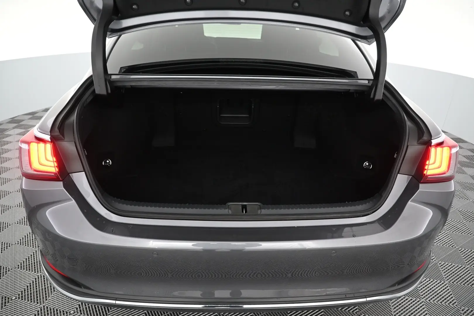 Car Image - 63x11O0UzOZKWnbv2nIHZO