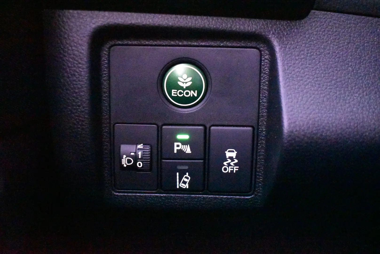 Car Image - MDu3QKo7sGEDc5GuV7NIs