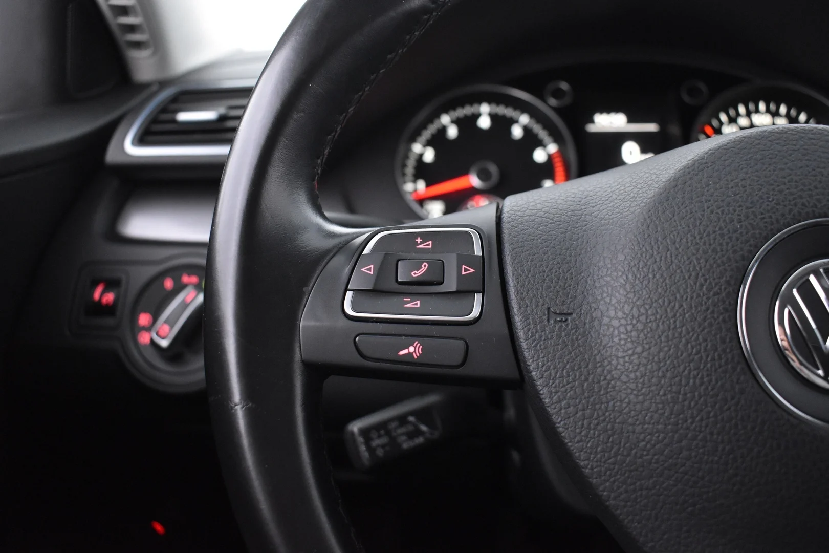 Car Image - 3hsfGlpzo7afWiyWjl6duT