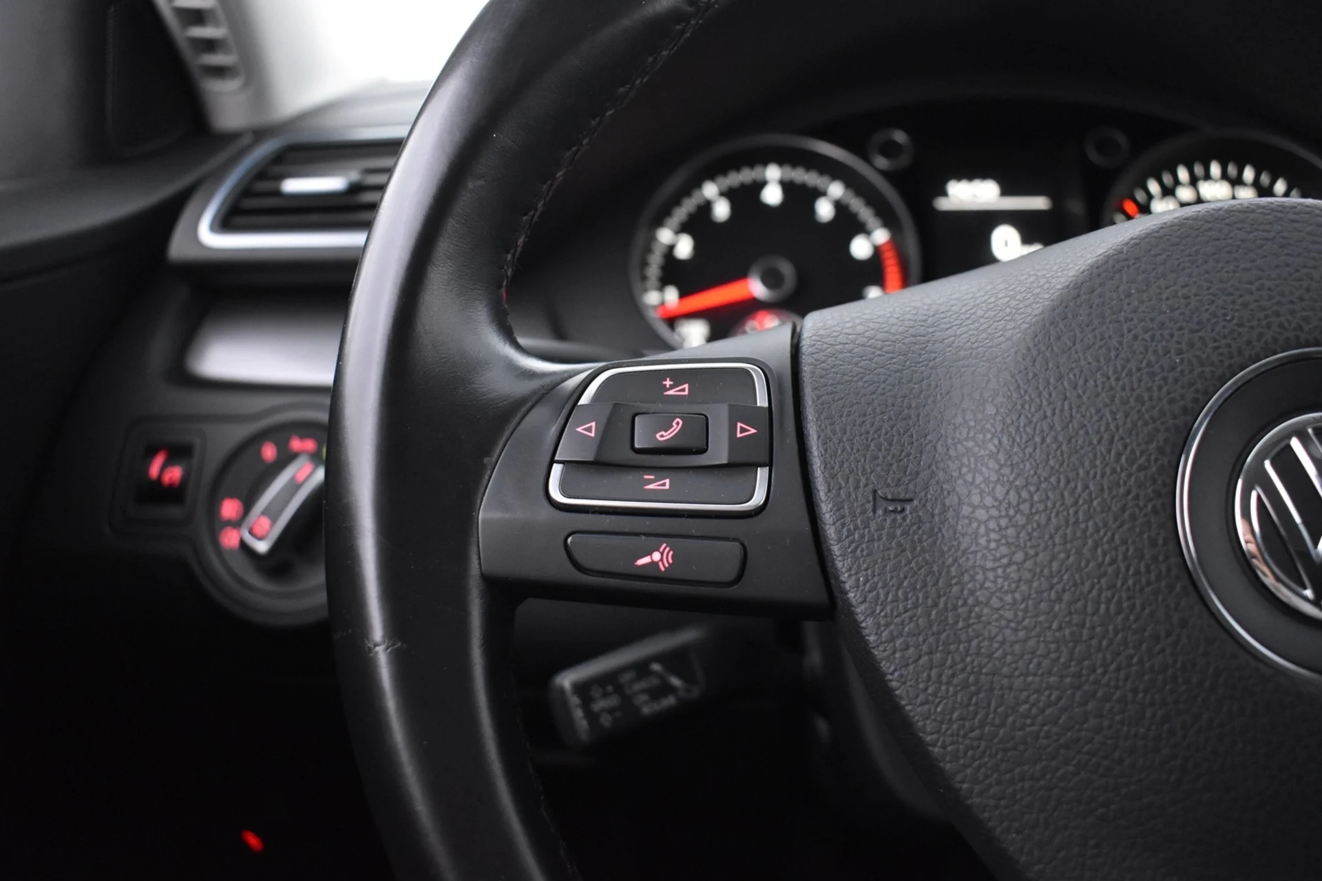 Car Image - 3hsfGlpzo7afWiyWjl6duT