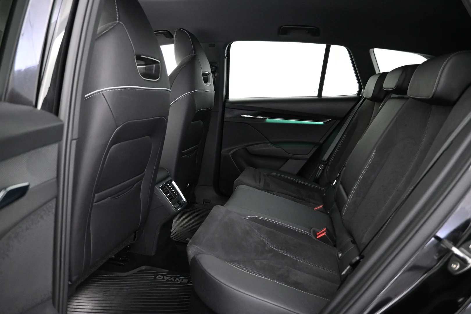 Car Image - 1c9IcmAHcKC5swZZienCns
