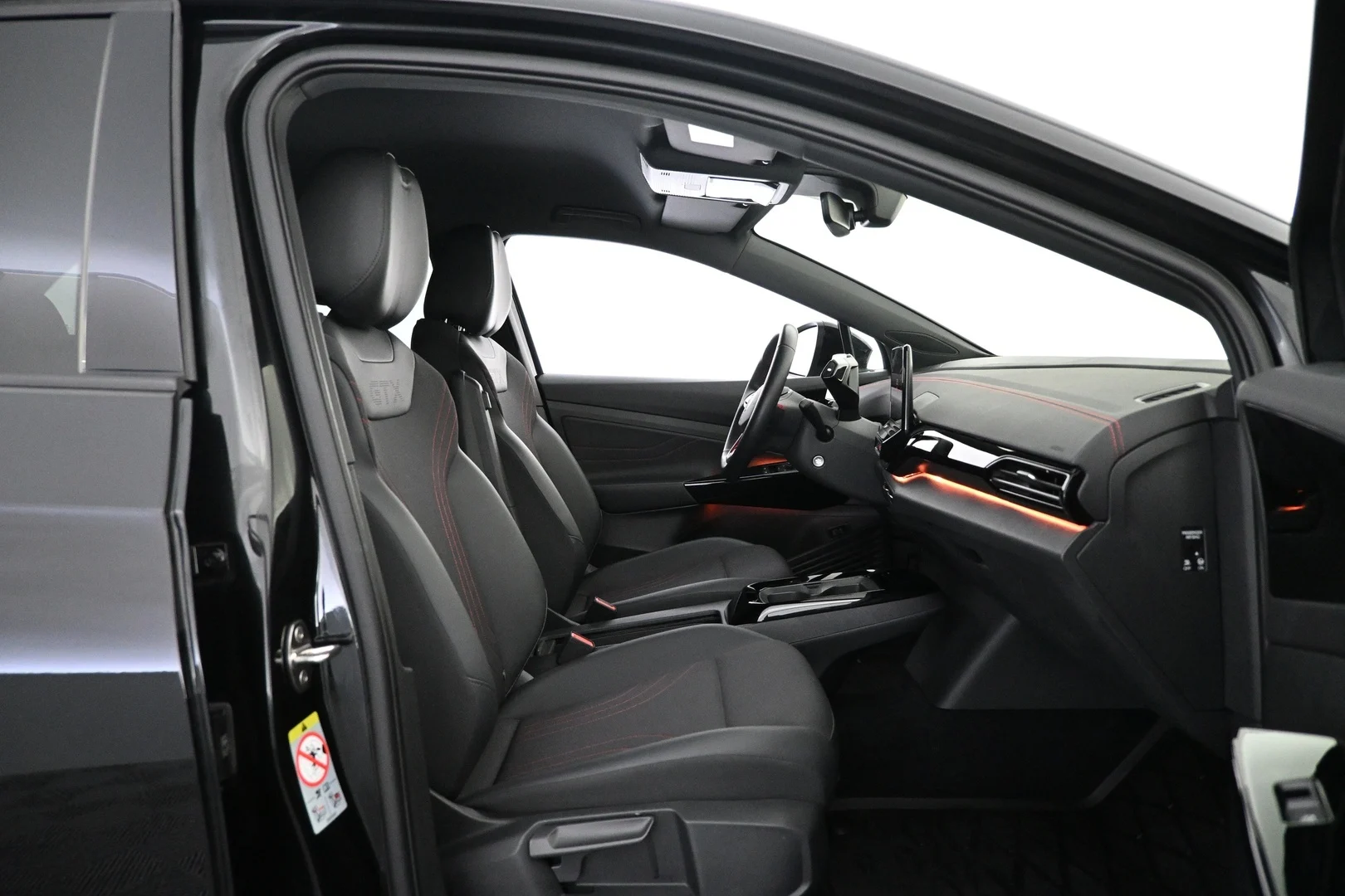 Car Image - 4QOsTnsnBYpFaVUhirqaKn