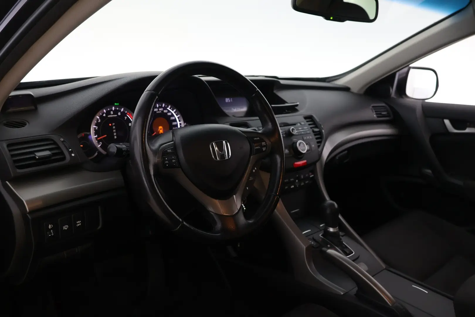 Car Image - 4fqBwTdvK1UcLSPNLM0s63