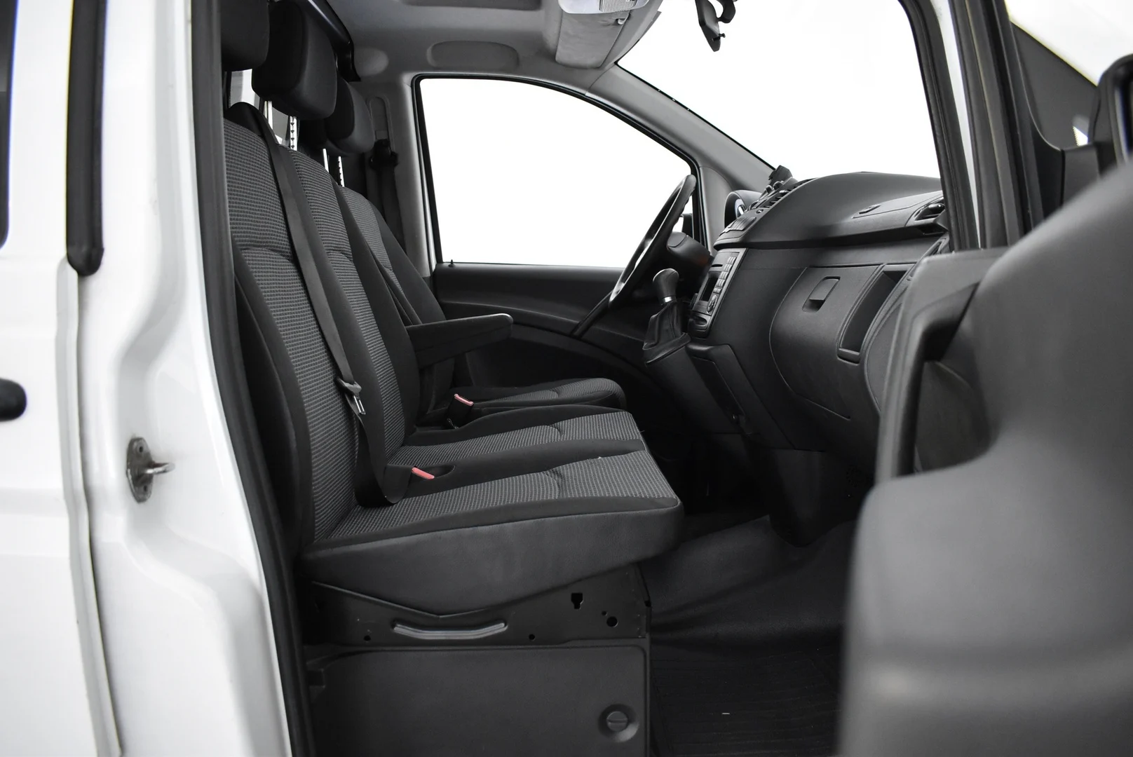 Car Image - 7bBfDm0u76HBWrXjXKSl8k