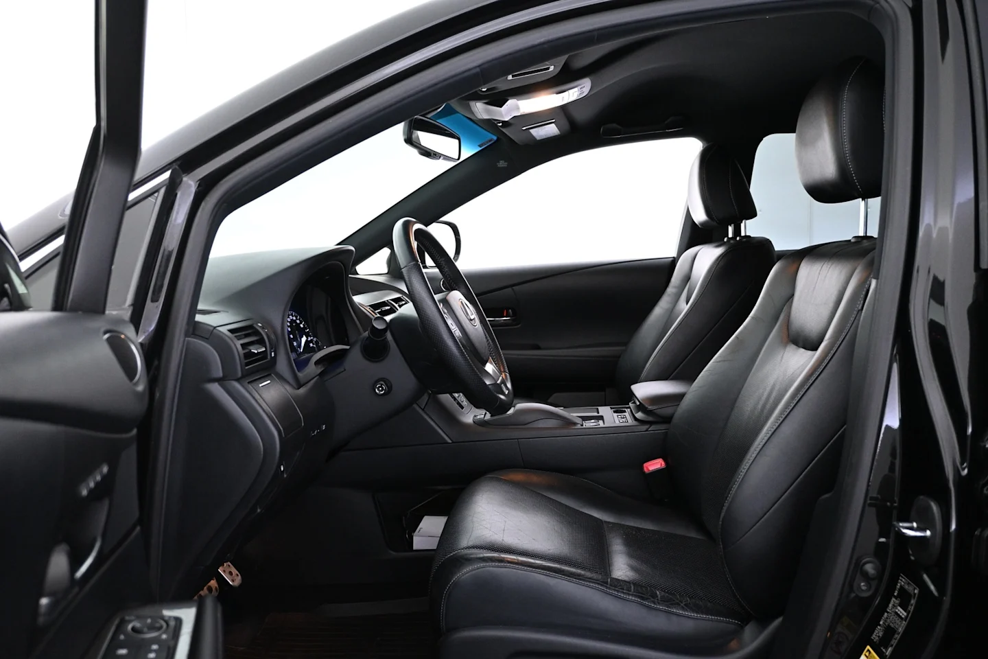 Car Image - 4wtU29RGguBYnfXaAIEGP6