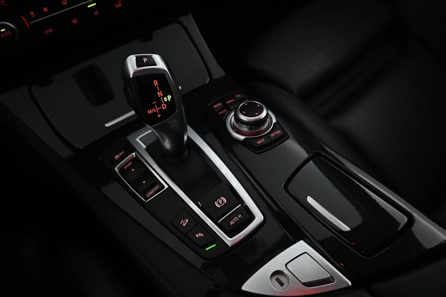 Car Image - 7r9pZni5Zd1iHEk9aHvYr0