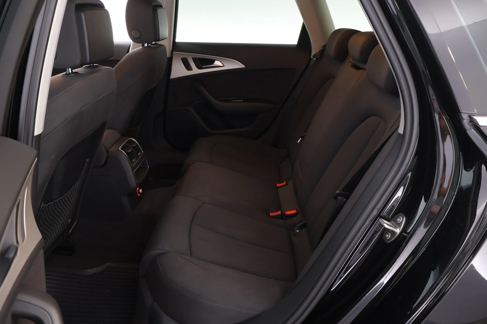 Car Image - 3JqhsSx7fut0DhRaLJWBIX