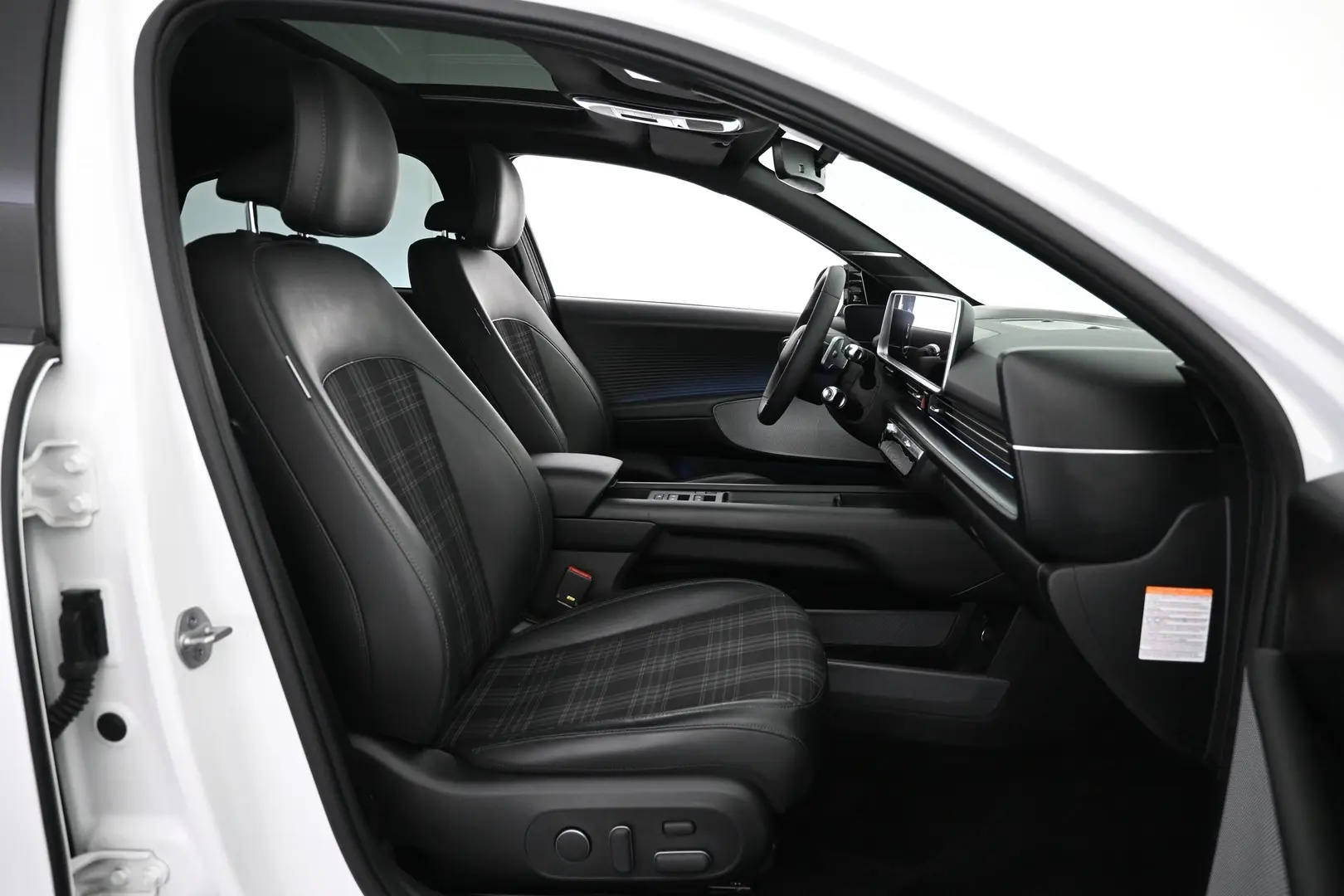 Car Image - 1PGu8Gy6747OYIS9JmRJGT