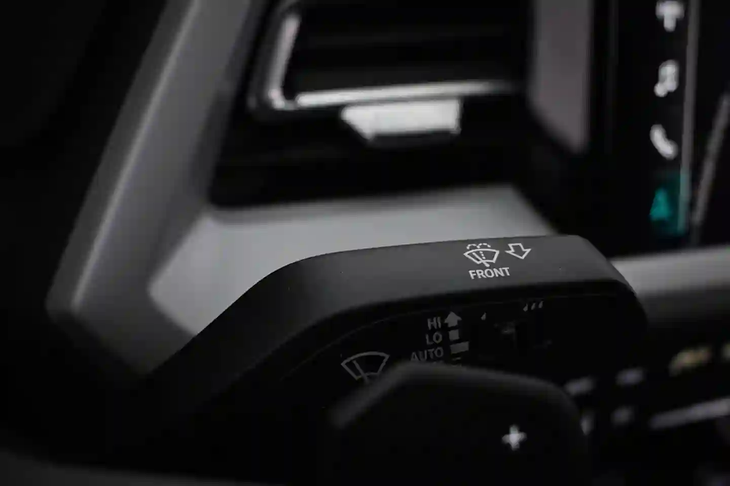 Car Image - PSUqrtPOkip80hH2xefmo