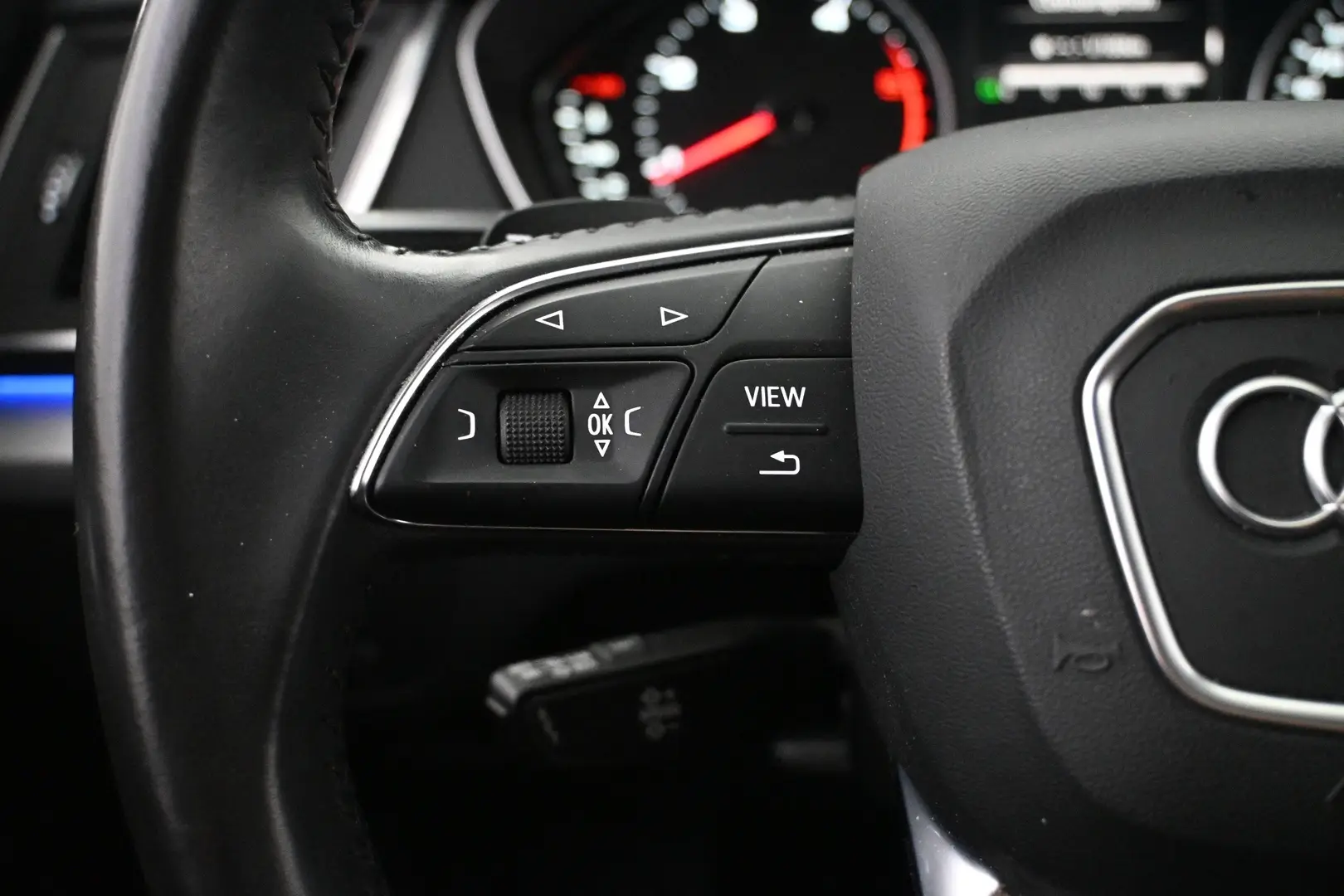 Car Image - 5XfgLplBDvUcwVub8q5bJD