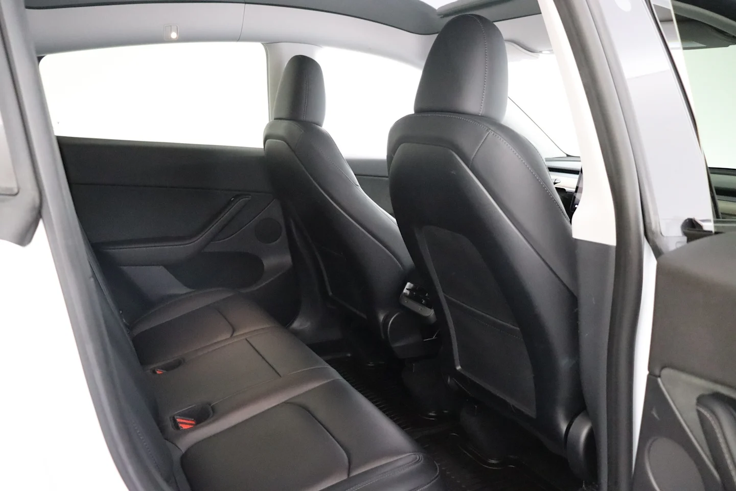 Car Image - 4TwcohFwlctIaKJdZfqNy4