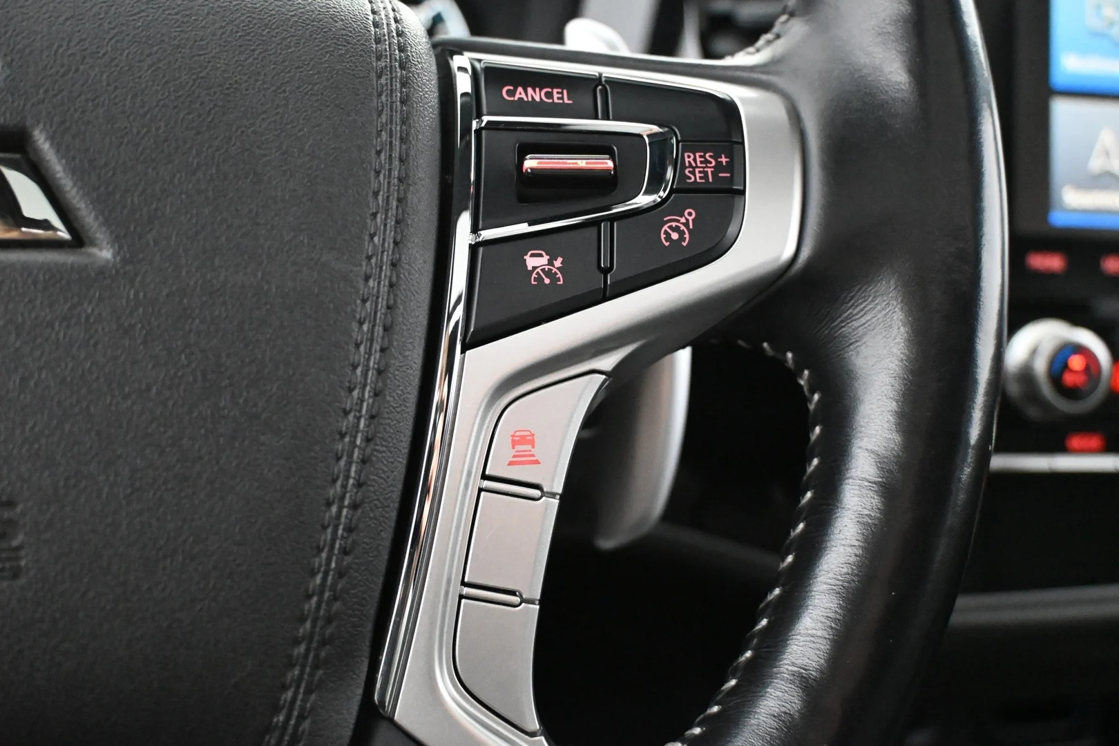 Car Image - 43TnZEfT8g3O7r9x4rxdUV