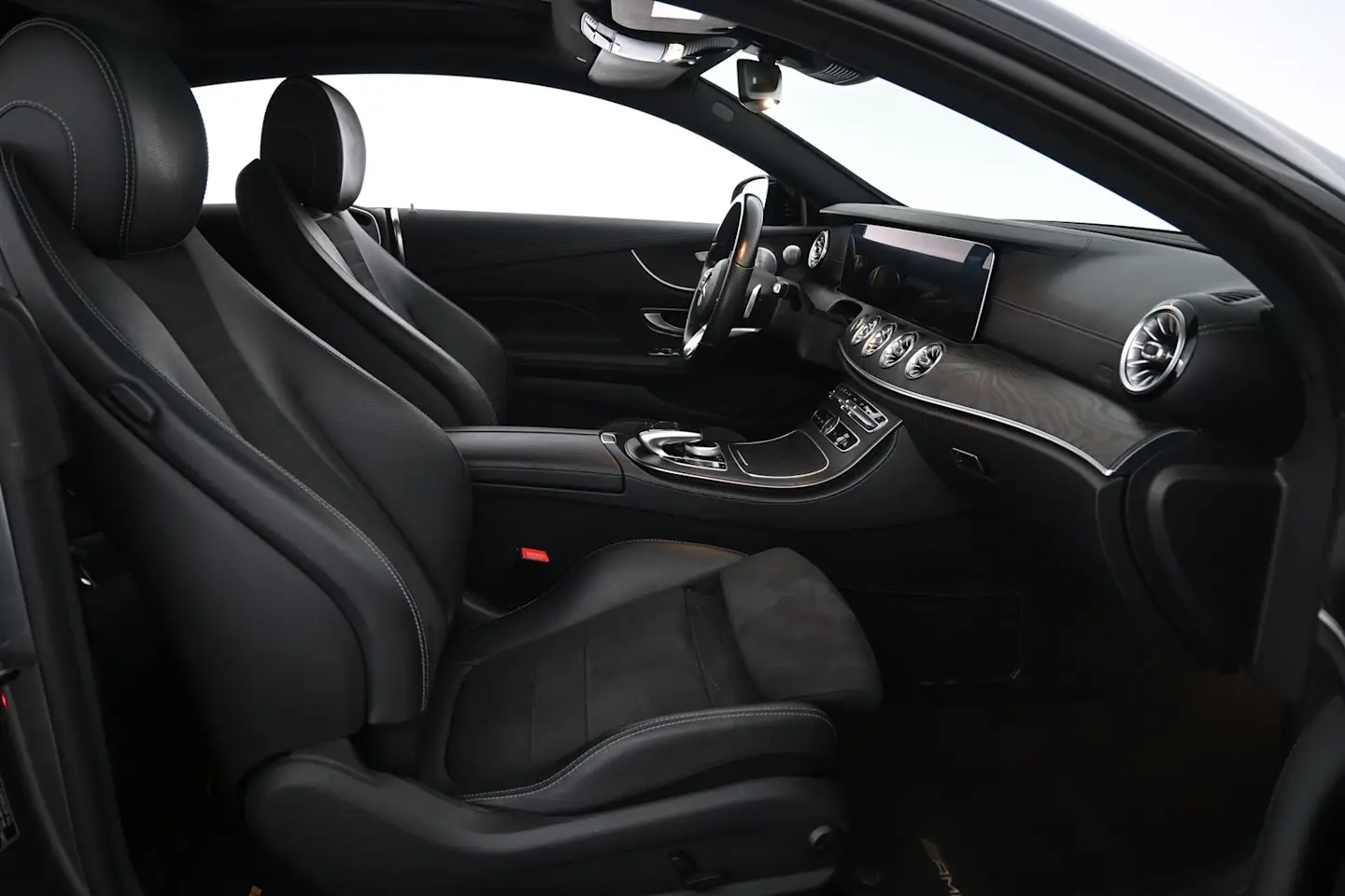 Car Image - 5xb3KgGUHj3ja8LA2WxL83