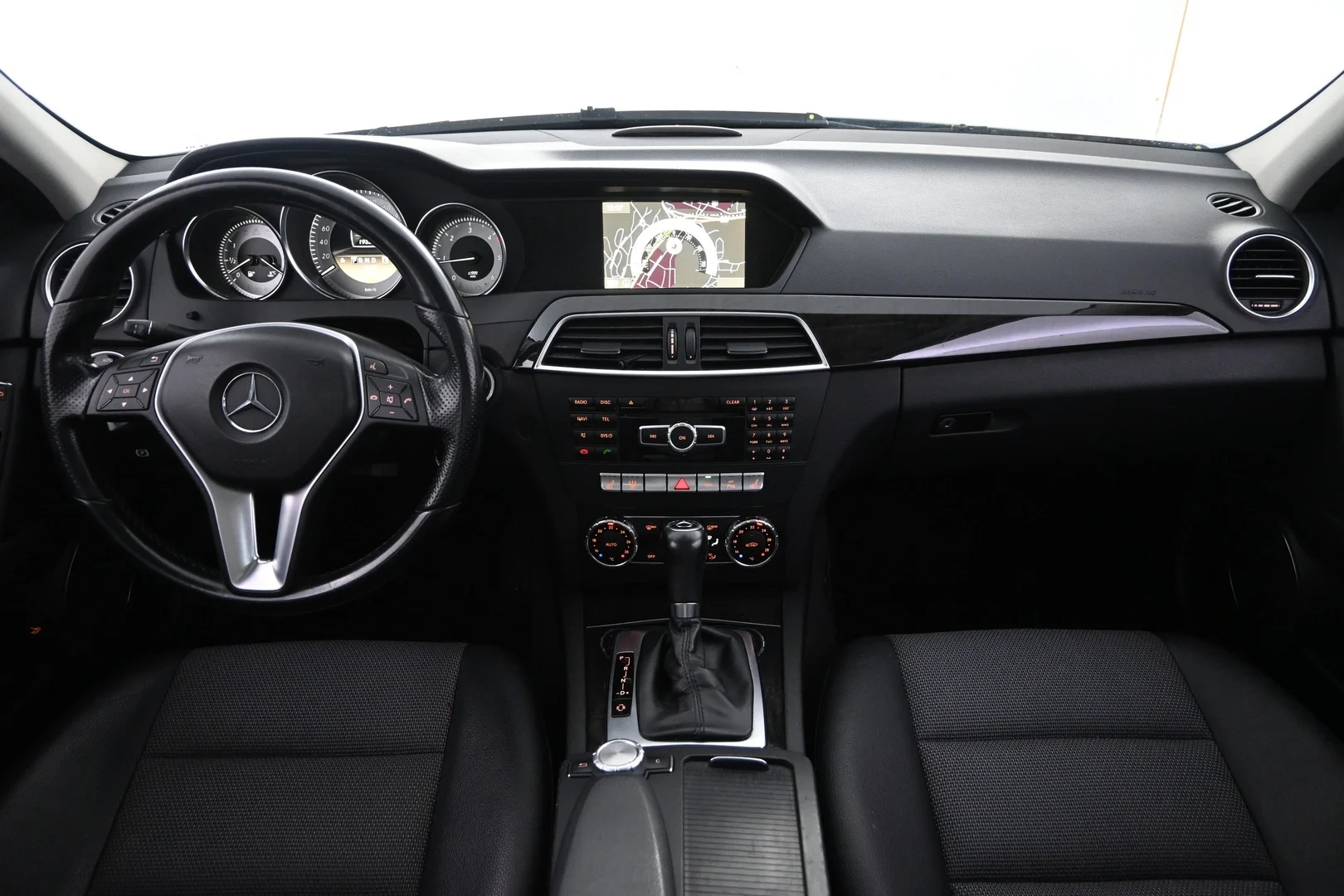 Car Image - 5Bjolkw99wUUYbekY0syEm