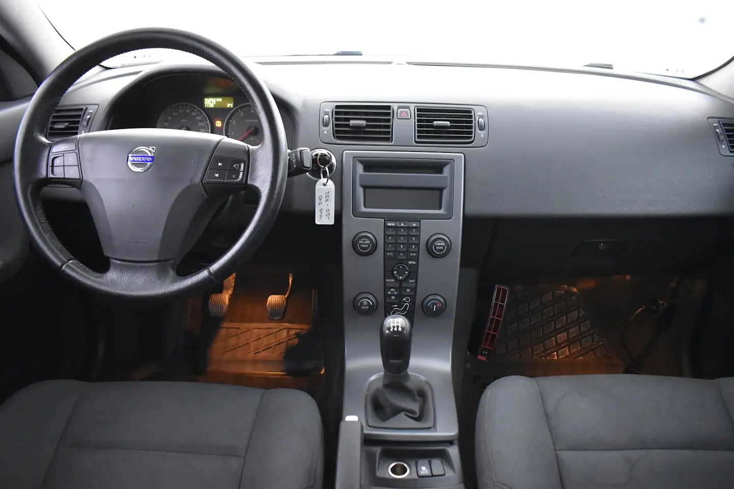 Car Image - l26cw1Ixj35FJpzJZbwkL