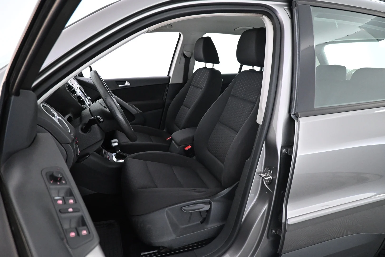 Car Image - 6IdZyyYtk9lEkNsVujGKCD