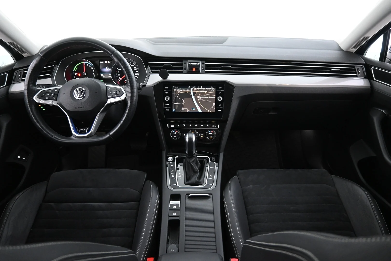 Car Image - 2q1WqLVp3qO2wru4aSn1Az