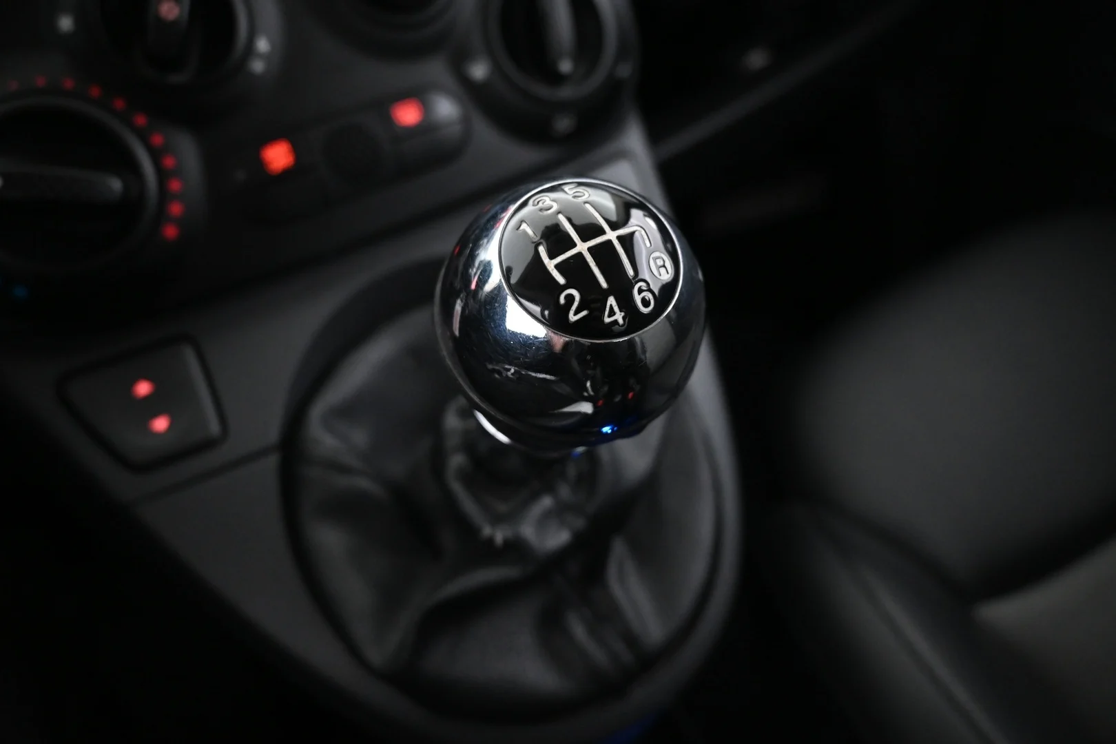 Car Image - 4WrYMux7rcV3l1keuZhGgb