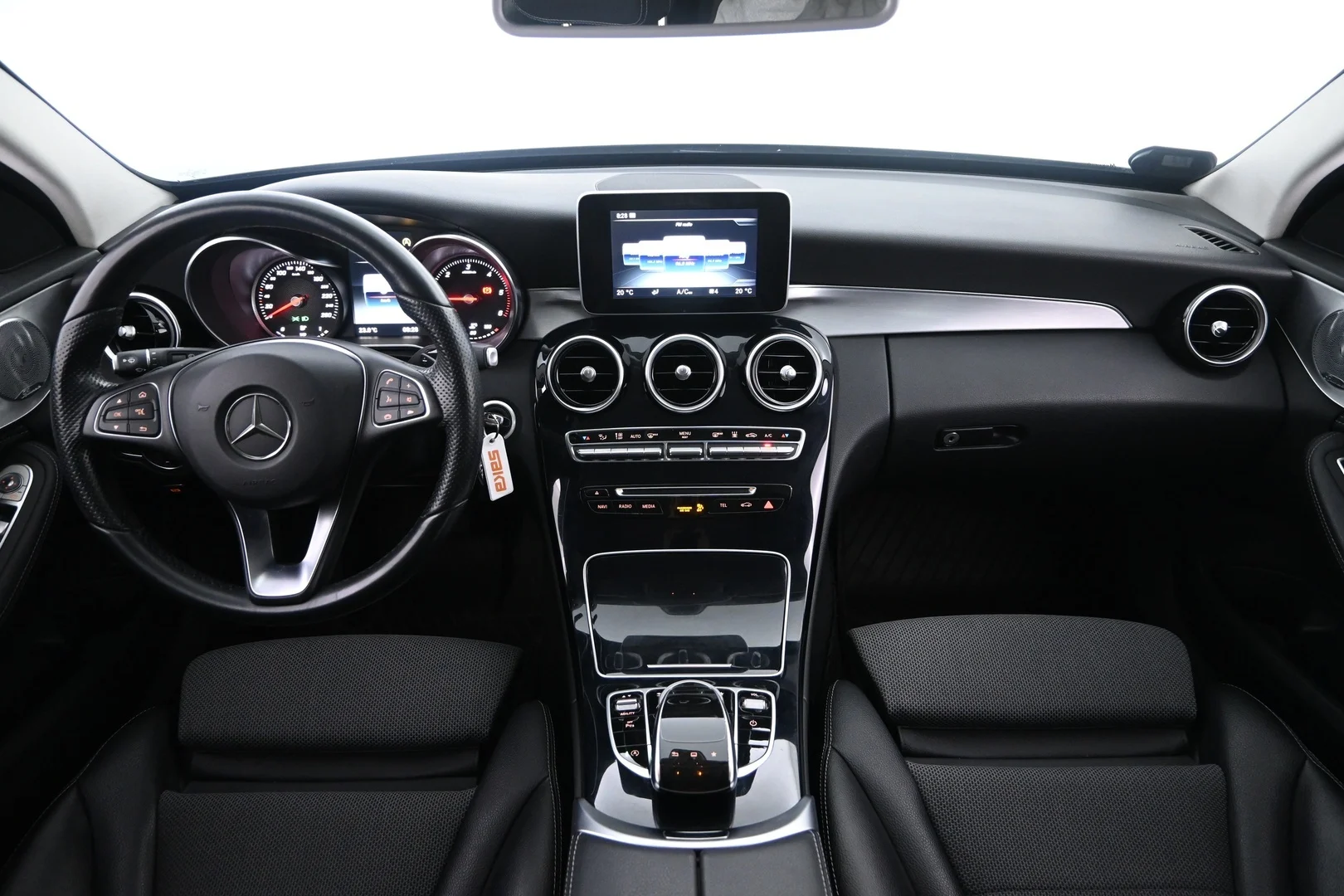 Car Image - 3YDHc3kHwiG6V901HksTxu