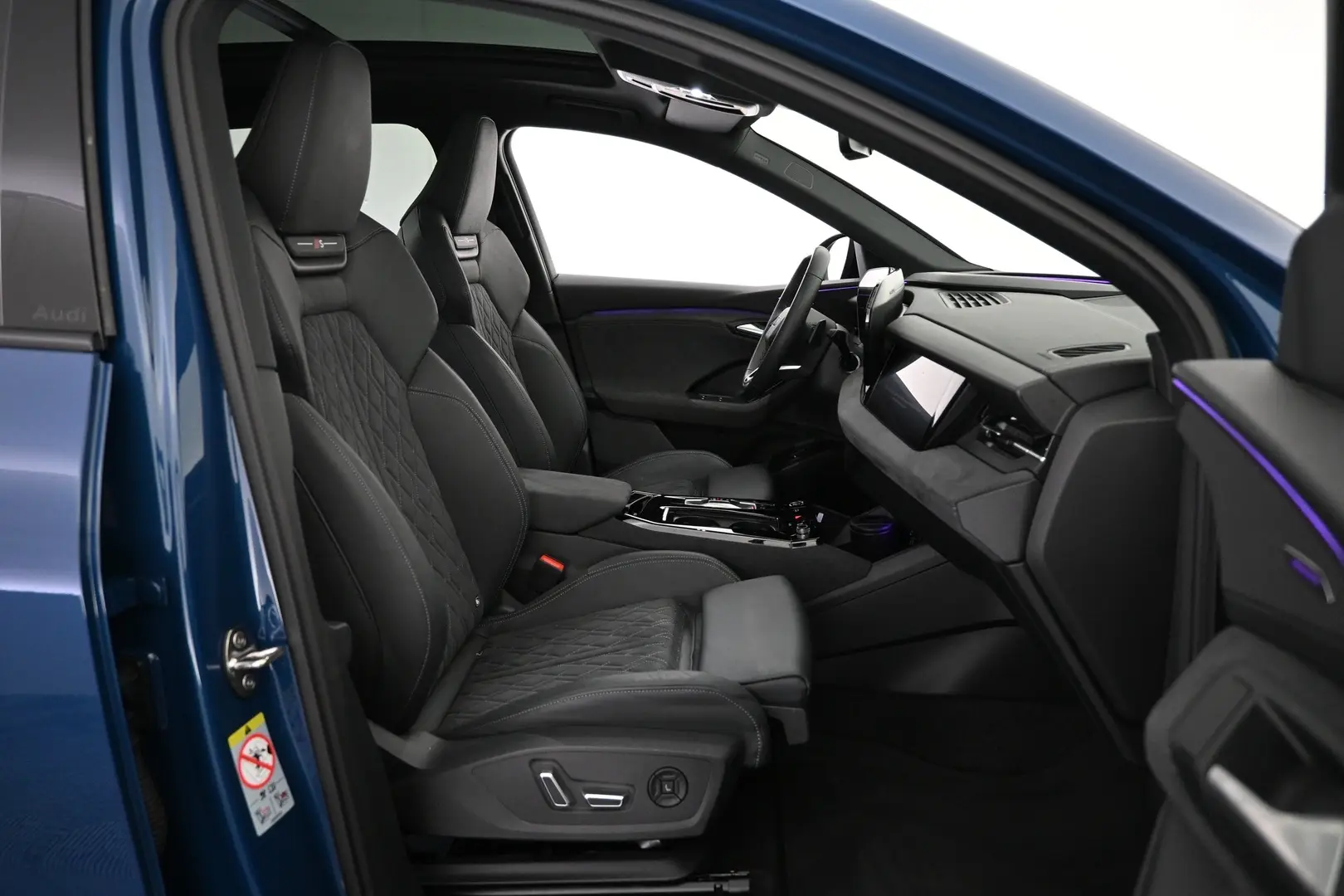Car Image - 2PmQDPxTbVFuWeDB28MB4F