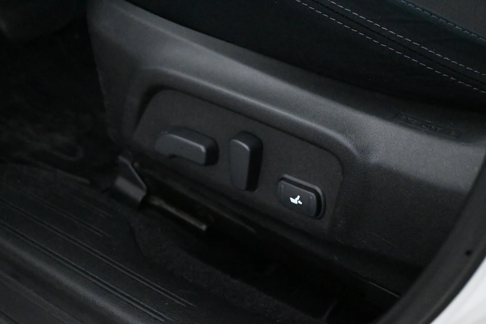 Car Image - 36w4aDbhy2tTFiiRfqe2WV