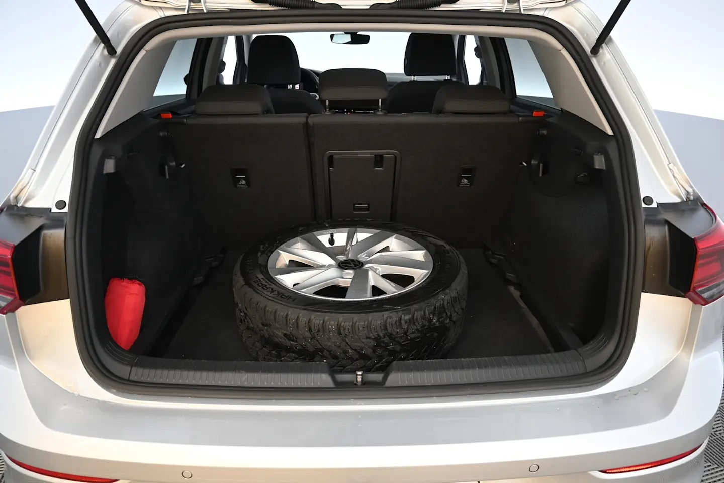Car Image - 5pmd5VnyFREJ6jNsJHwIBt