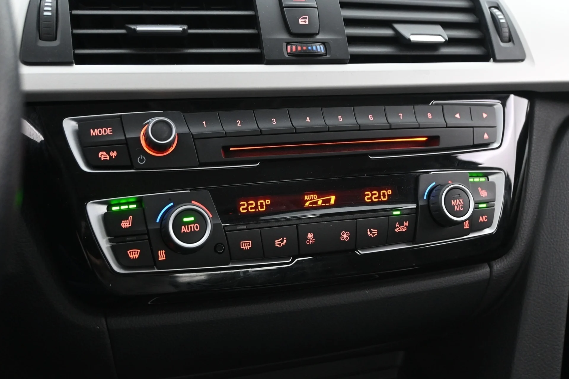 Car Image - 4QPLtabJSuBYxJk6W1Jro5