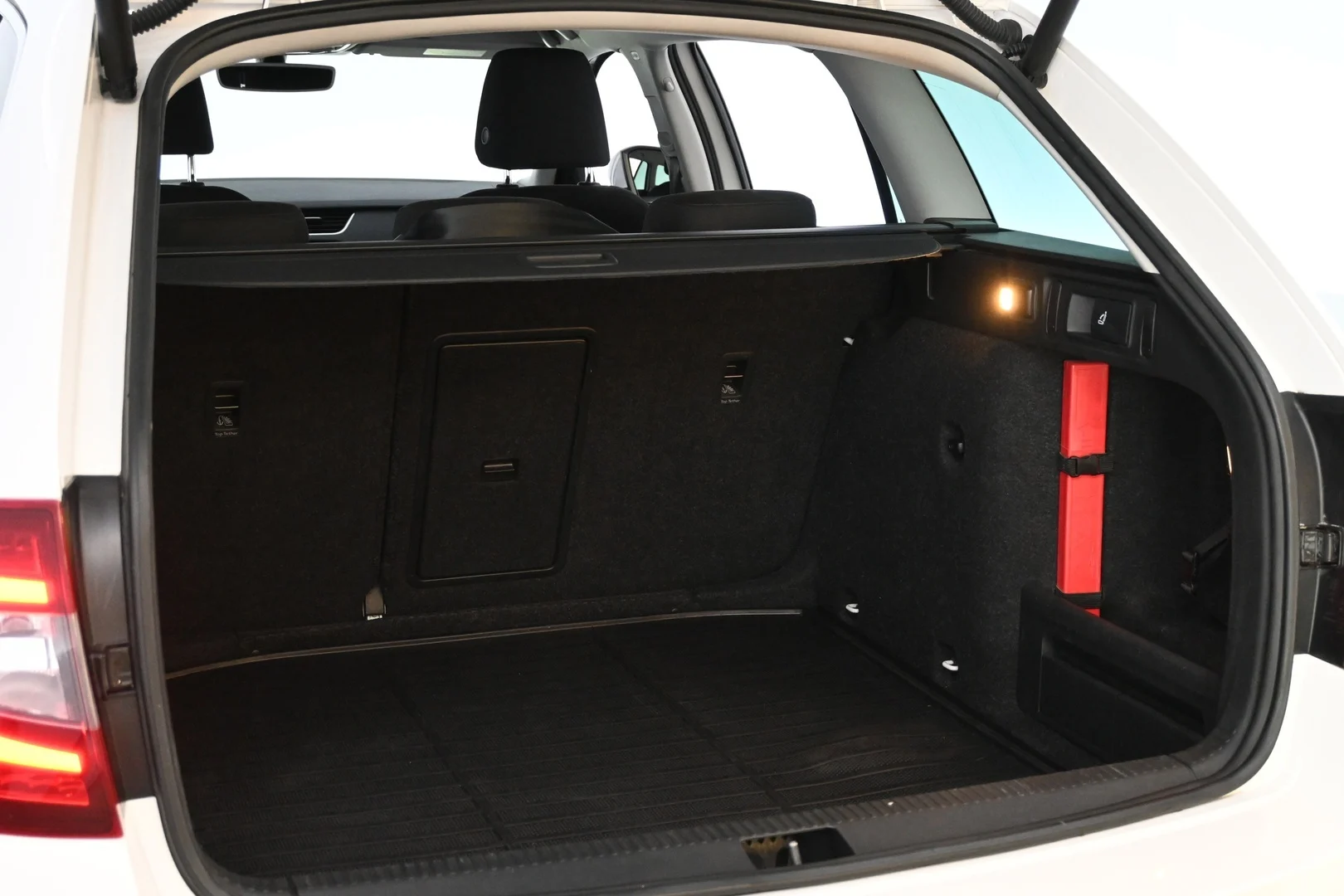 Car Image - 1PPpNrUcgCgMzAPBAW1jR3