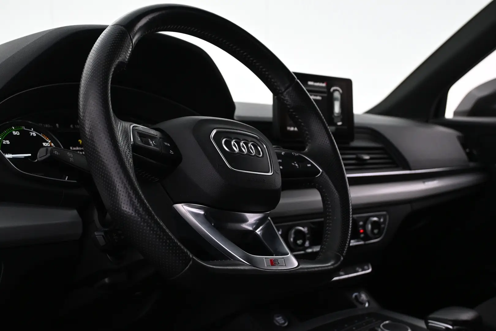 Car Image - 3uQYyoqqhH3JWsFuqzKwpn