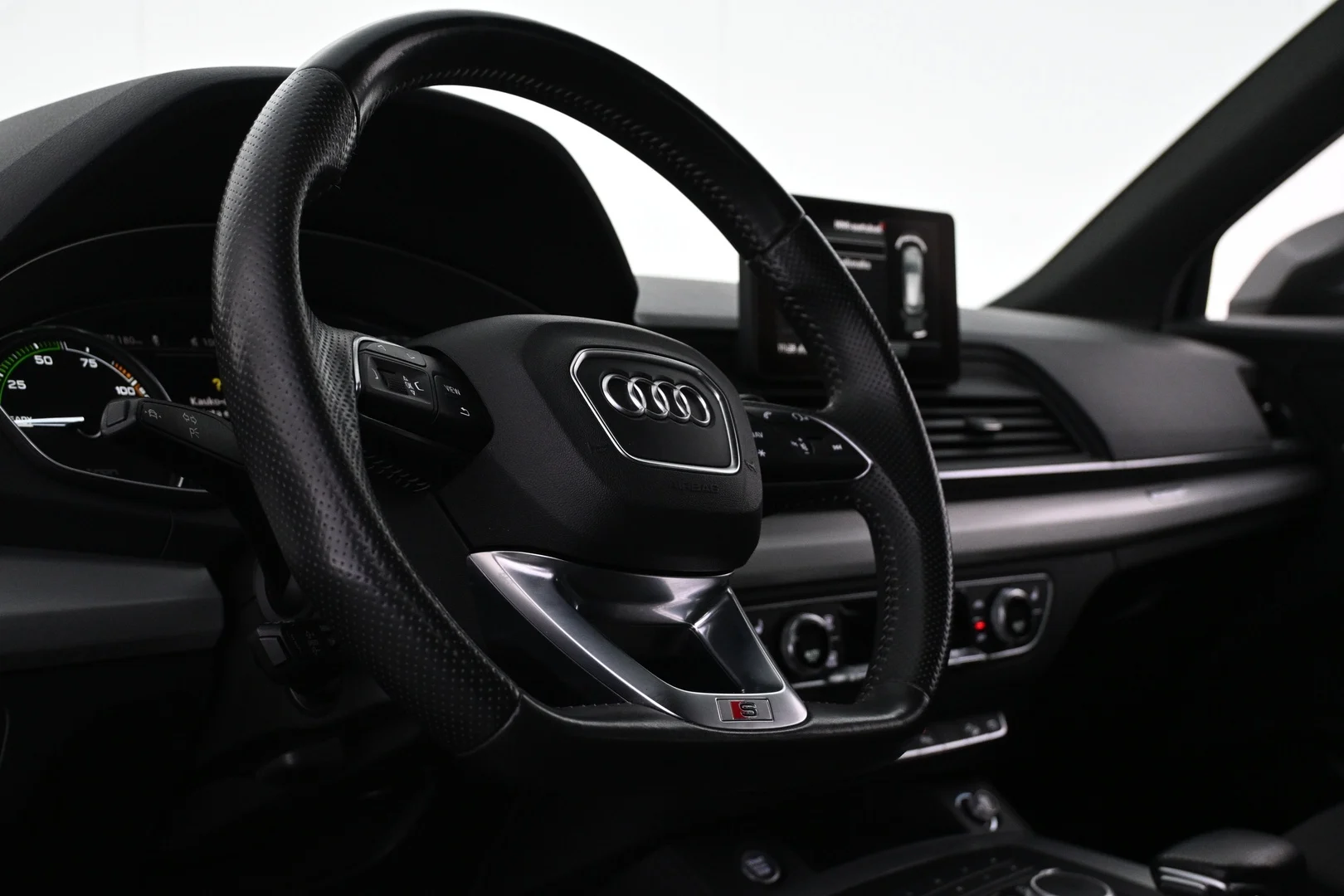 Car Image - 3uQYyoqqhH3JWsFuqzKwpn