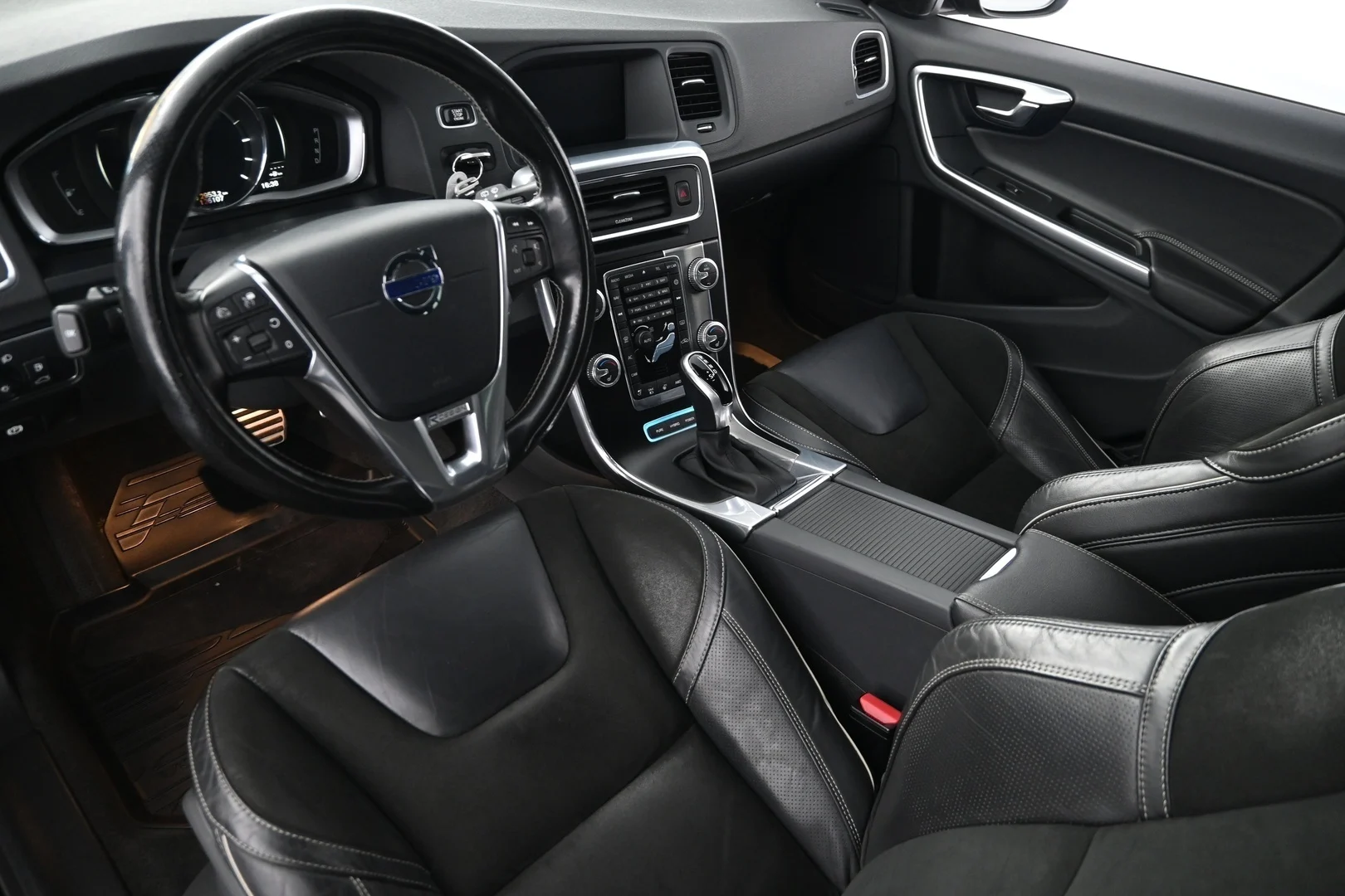 Car Image - 3Io3ctpiG6kPcK0kxYHIiC