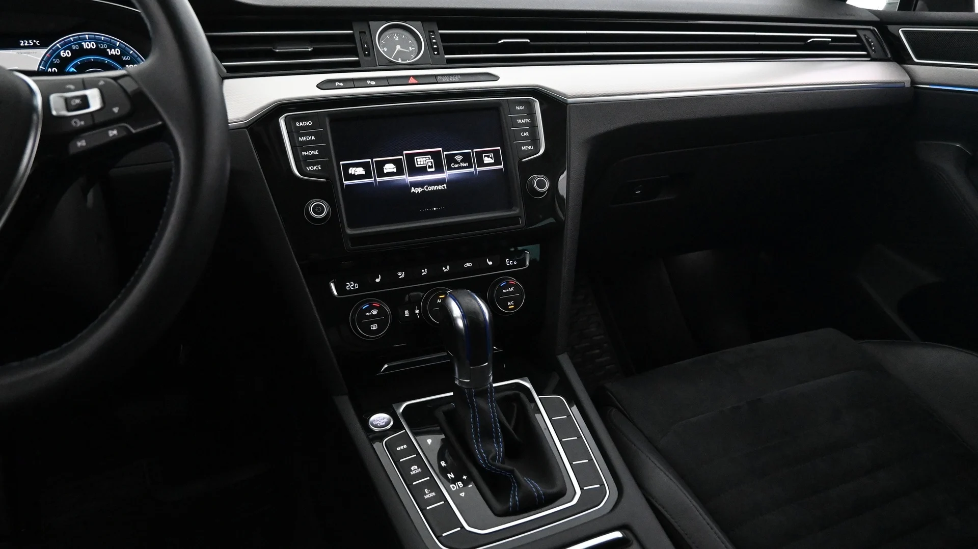 Car Image - 2dHK4f4dJsyOhgE5VV2QF0