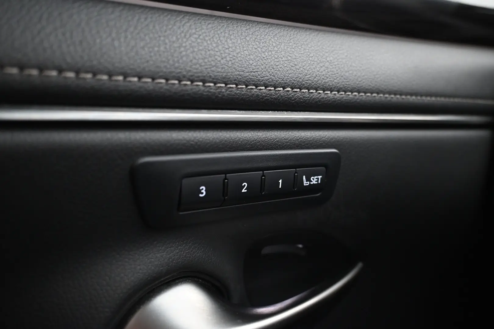 Car Image - 63x11O0UzOZKWnbv2nIHZO