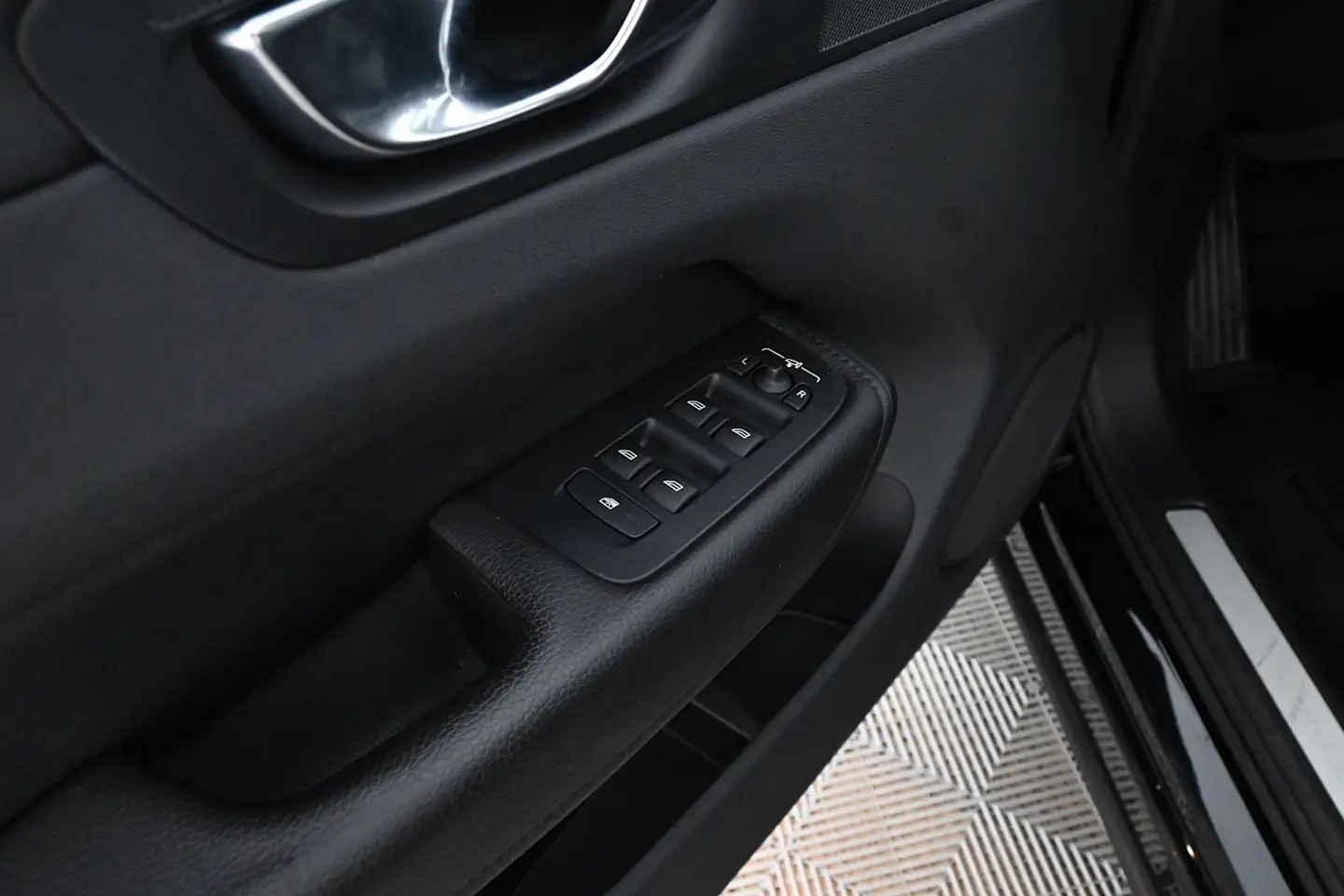 Car Image - 6WPo8wtjN9d2AjtzPdDnZd