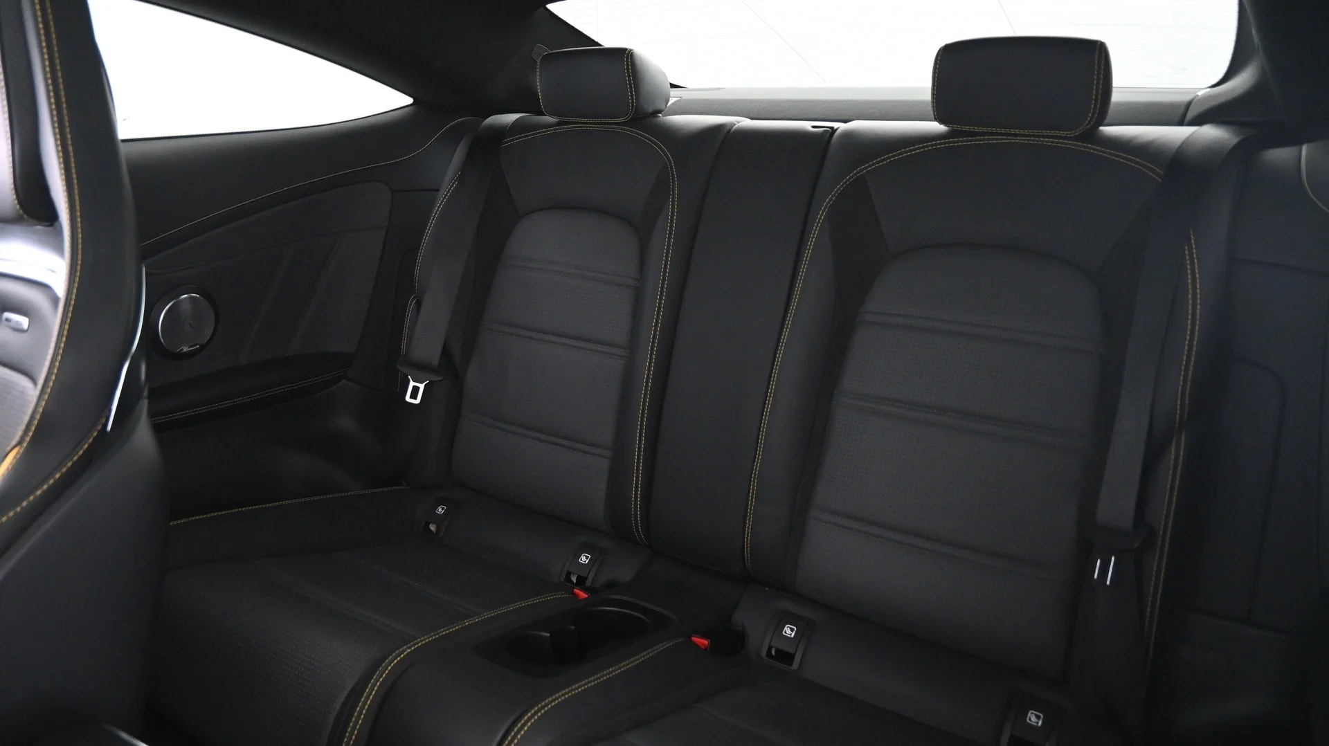 Car Image - 6BZtr9C6JV5sTt1Fz9olVW