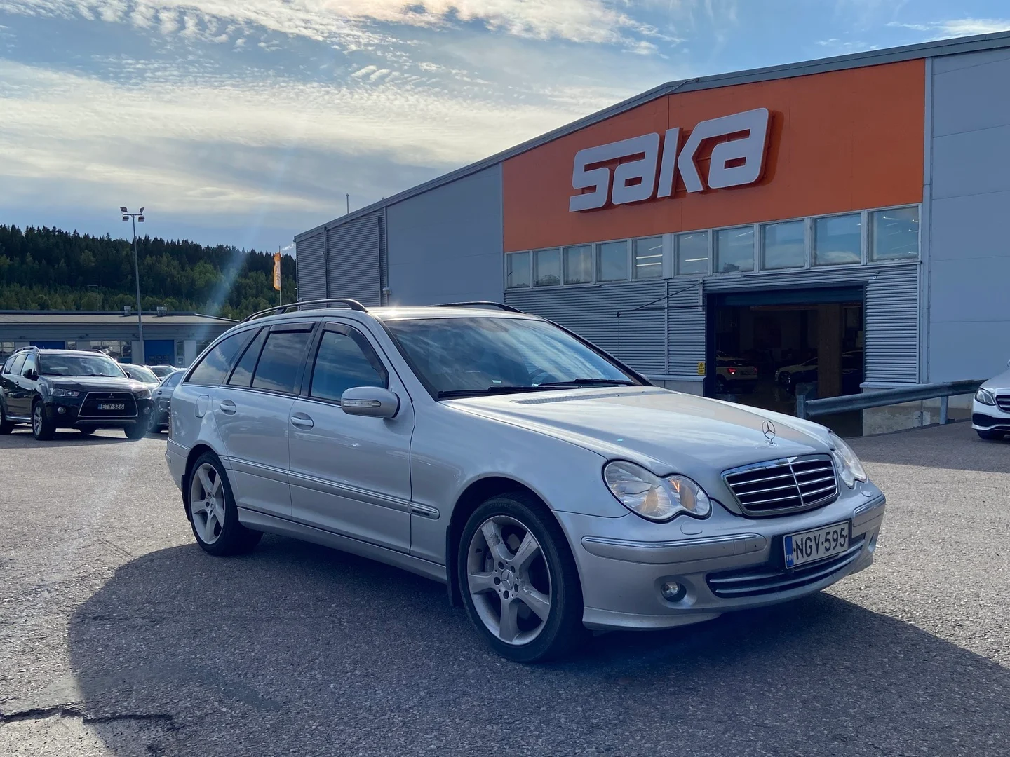 Car Image - 2vAexV54EsJHqy7Ius0cvt