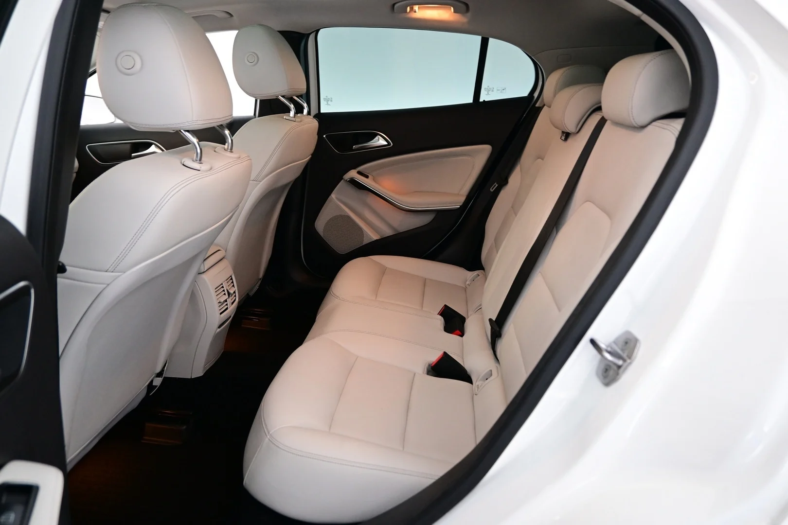 Car Image - 2c3ffnoQSqasdeC7RQkYey