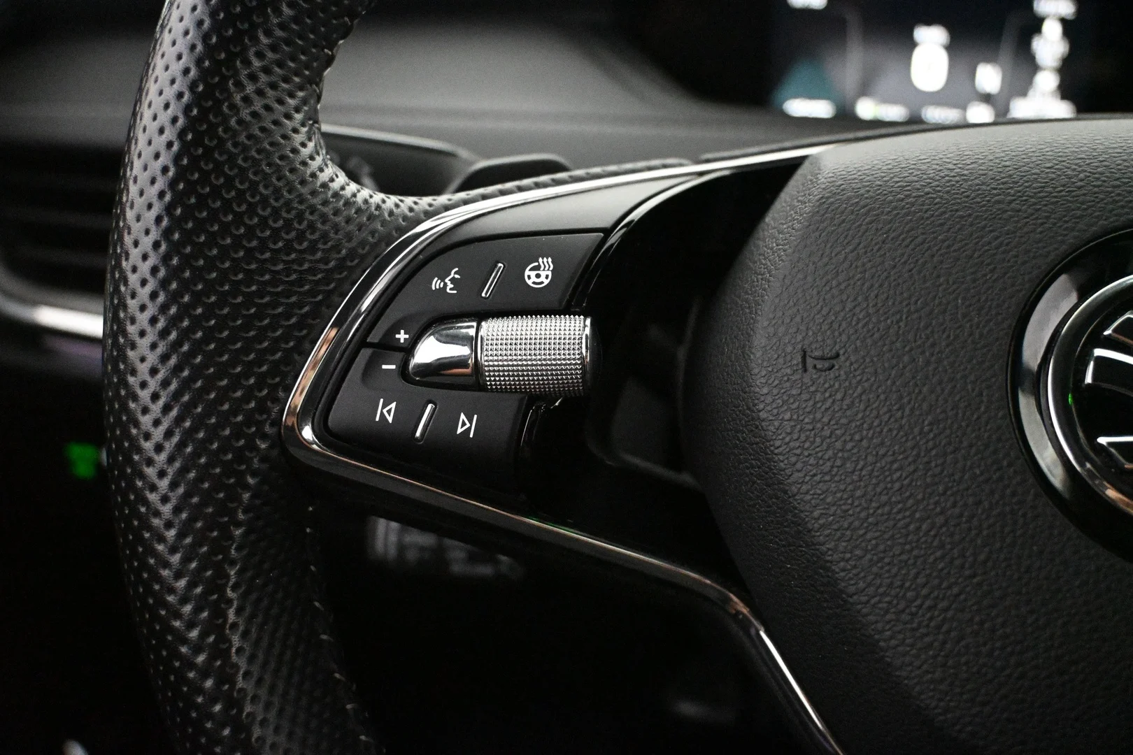 Car Image - 3W4ltdTkzK0NqUm9GenxMa