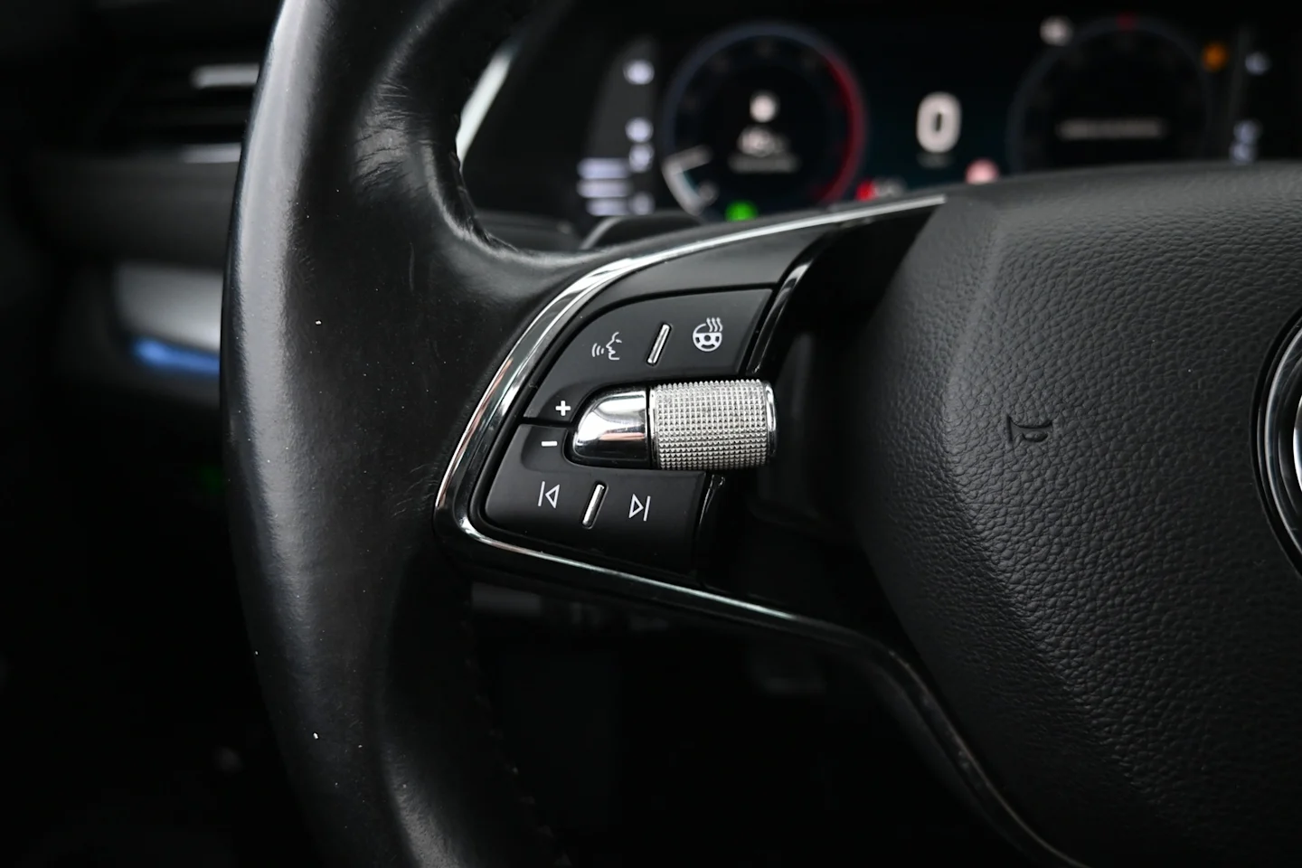 Car Image - 5b2CJeKYIk4LmXH8Wr7WYG
