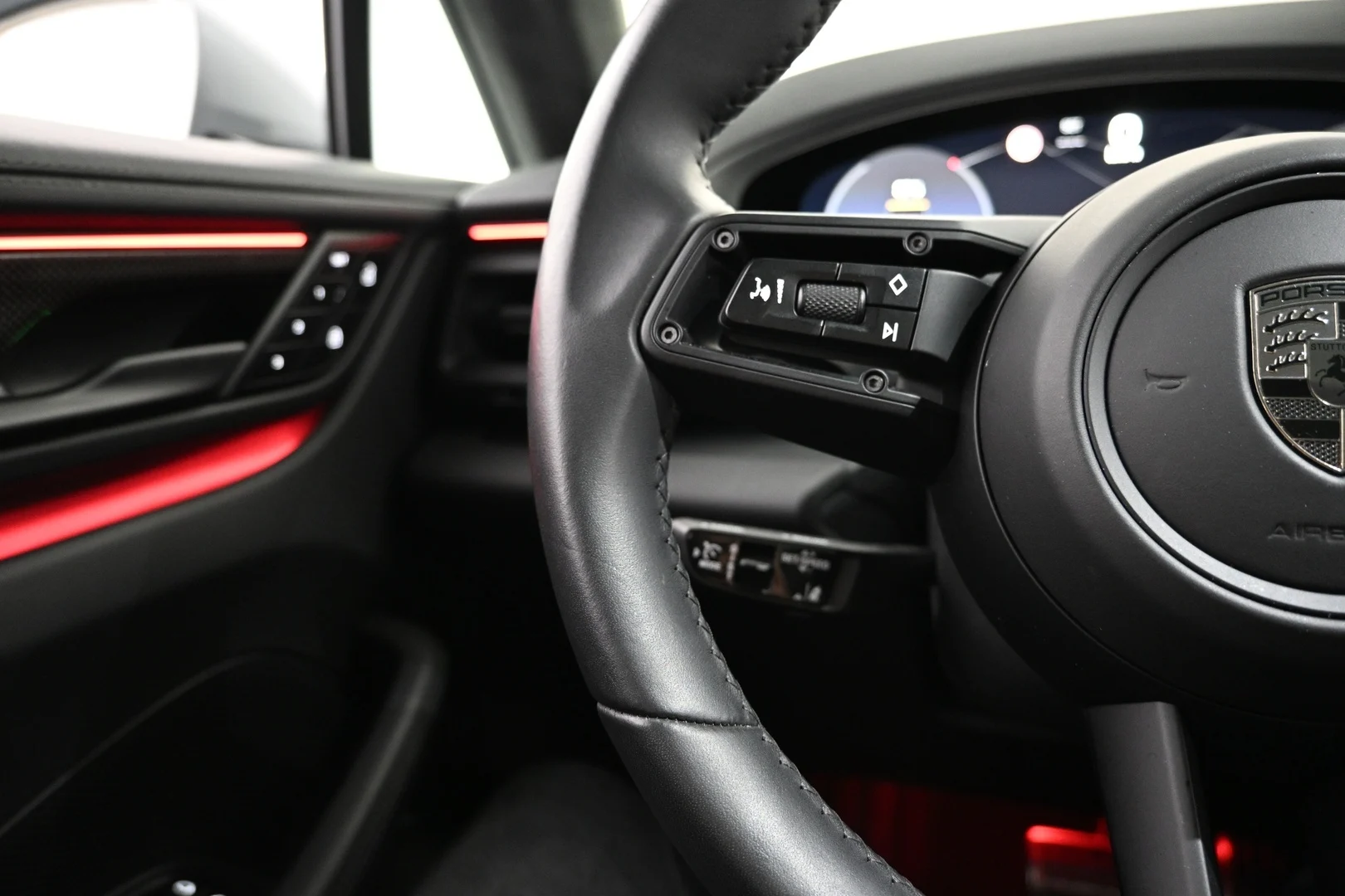 Car Image - 4GYuse4hKnHsVHkqbBkPPM