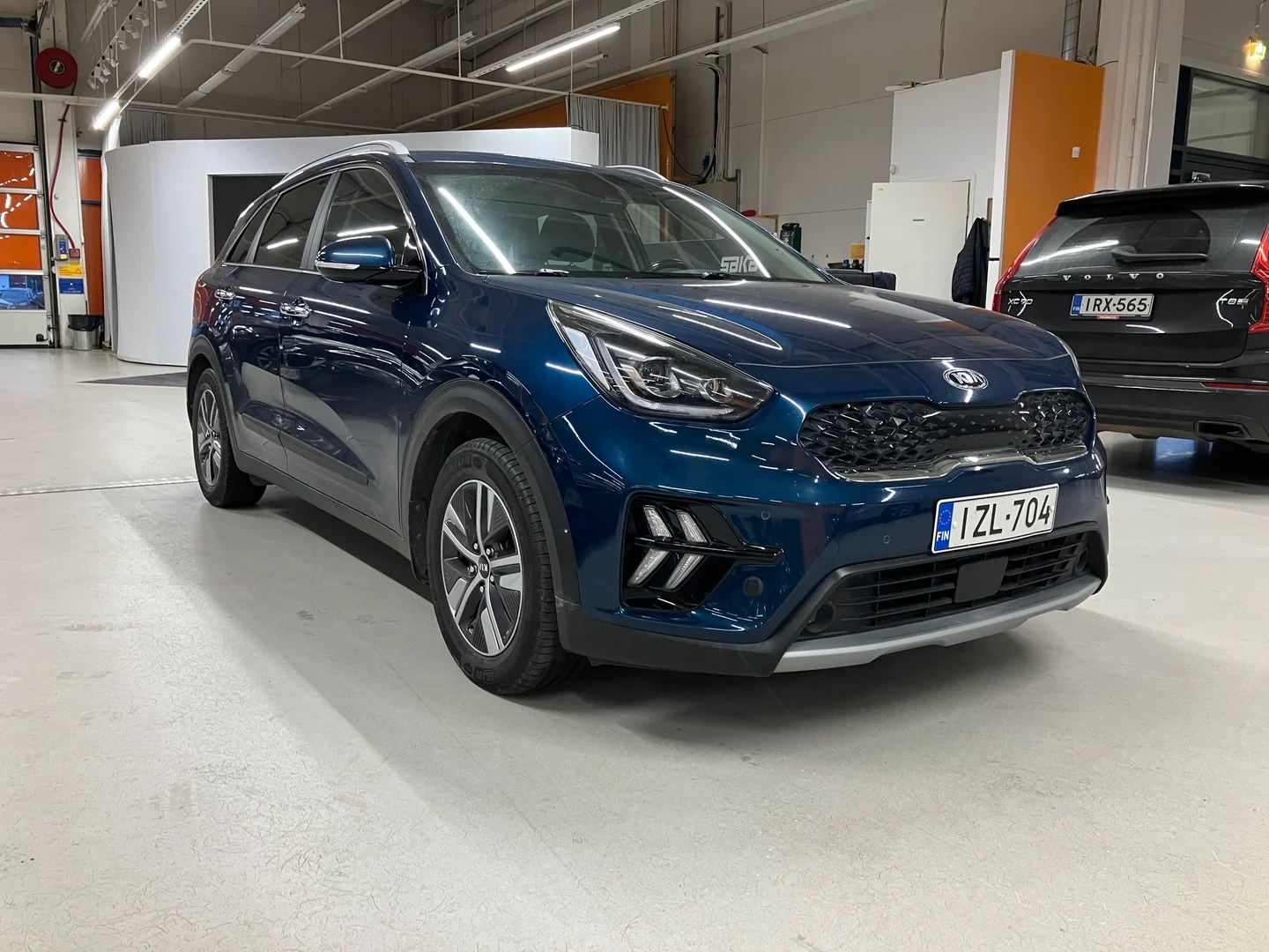 Car Image - 2rqV8O4ecfse8OOxv094zI