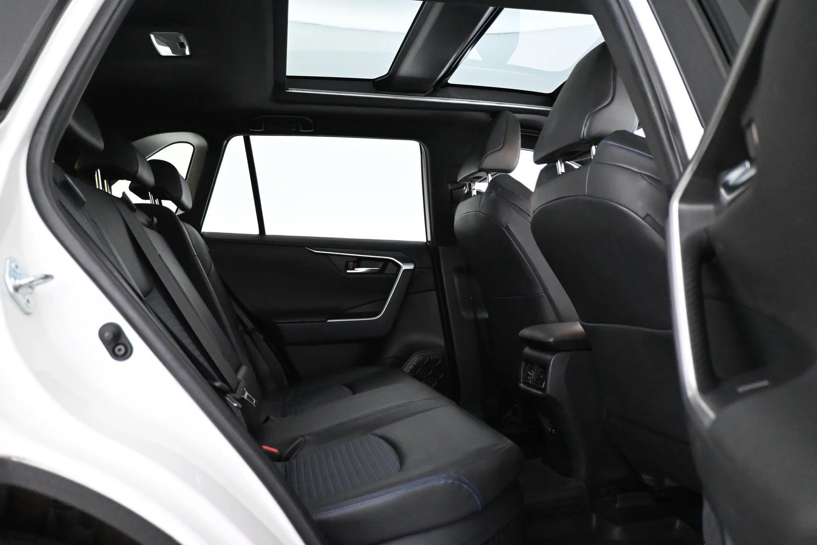 Car Image - 5ttHdX0whO6d6u9RK33l3F