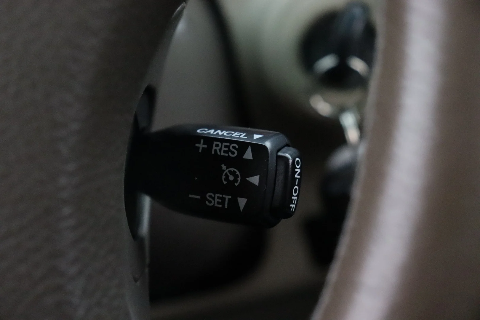 Car Image - 5HzLD7cjxS936uxRRQZl2M