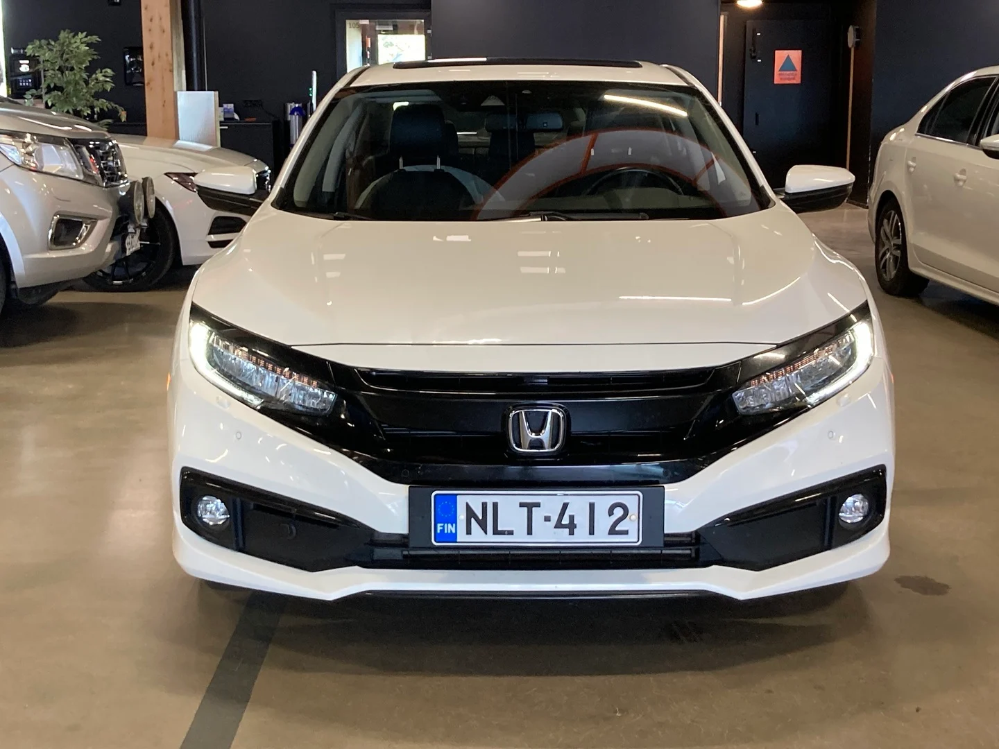 Car Image - 3QzXVvtHRbqnJZ01zZyEL8